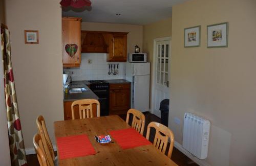 Killarney House | Amber Cottage