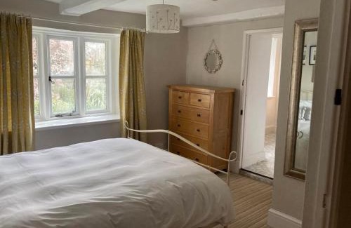 Inchbrook Hotel | Amberley Inn