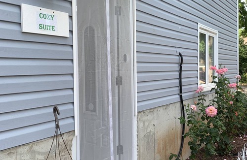 Niagara Falls House | Ambiance by the Falls Cozy Suite