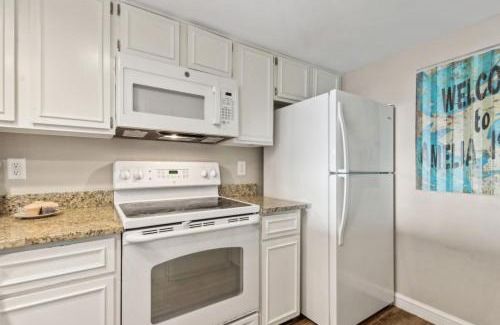 Amelia City House | Amelia Surf and Racquet Club Condo - 3rd Floor - Ocean View - Pools - Tennis Courts - Sleeps 8