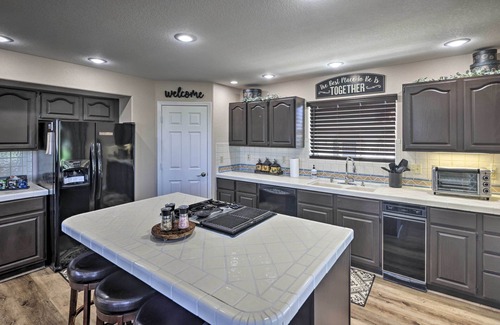 Bullhead City House | Amenity-Packed Home w/Hot Tub & River Views!