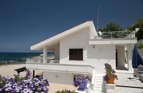 Trappeto Apartment | Amira Beach Villa by Le Dhome Sicily