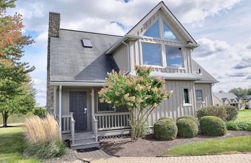 Millersburg Cottage | Amish Country Getaway With Seasonal Pool/Hot Tub