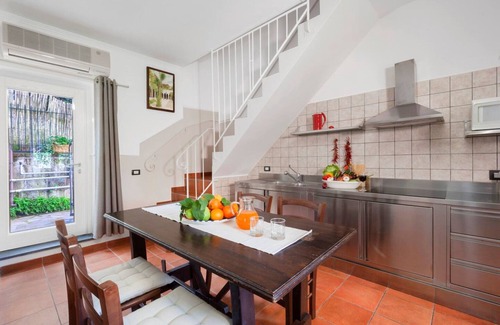 Sorrento Ski Chalet | AMORE RENTALS - Casa Limoneto with Shared Pool, Garden, Terraces and Parking