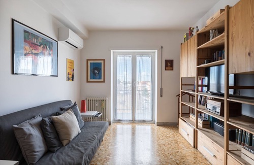 Quartiere XXI Pietralata Apartment | Amoretti Apartment, 6 people, 3 bedrooms, 2 bathrooms, Wi-Fi, Metro B Monti Tiburtini
