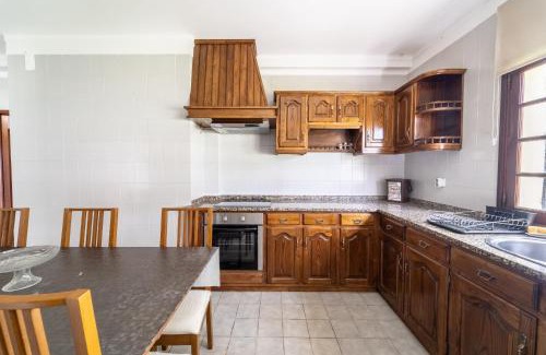 Viana do Castelo House | Amorosa Villa, 500m from the beach by House and People