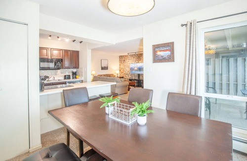 Dillon Condo | Amphitheater | Lake View, Pool-Hot Tub