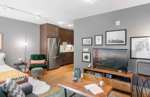South of Market Apartment | Ample Studio in South Park, near Caltrain by Blueground