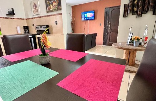 Quetzaltenango Apartment | Amplio Apartamento, en Colonia Cerezos, Tercer nivel
