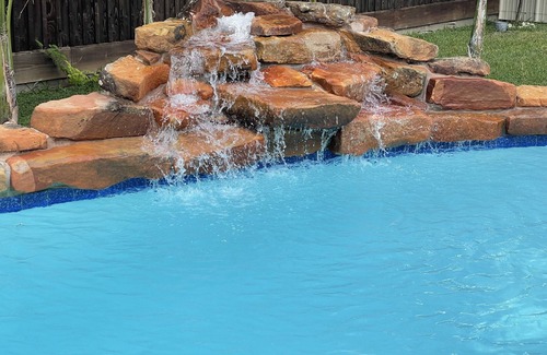 Humble House | AMPM mini-mansion - near IAH Airport