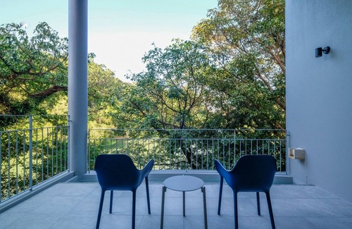 Kadena Apartment | An adult stylish space based on white It blends n/Nakagami-gun Okinawa