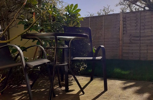 Heacham Cottage | An attractive, pet friendly cottage, with enclosed south facing garden.