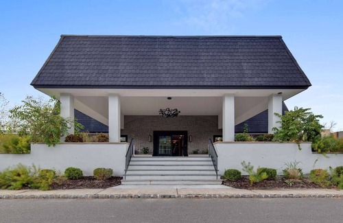 New Providence House | An Elegant Boutique Hotel in New Jersey - The Hub Murray Hill
