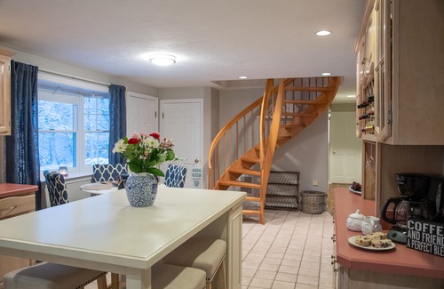 Osterville House | An Osterville Gem!Very close to town and beach!