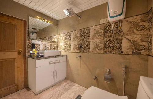 Shimla Ski Chalet | Anastasia