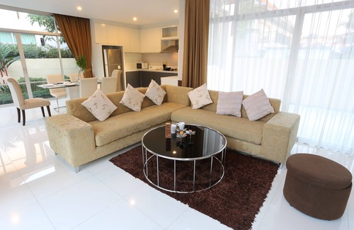 Na Chom Thian Villa | AnB Pool Villa 3BR Glass House in Pattaya