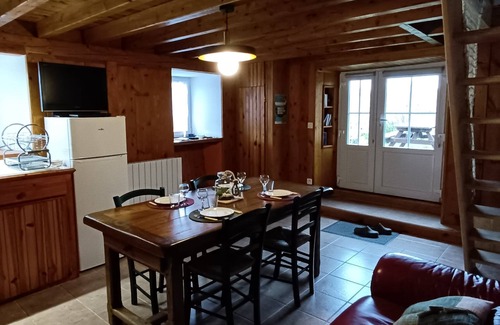 Mazet-Saint-Voy House | Ancien Four à Pain Typique de la Région Pour un Séjour à 2, Sportif ou Culturel
