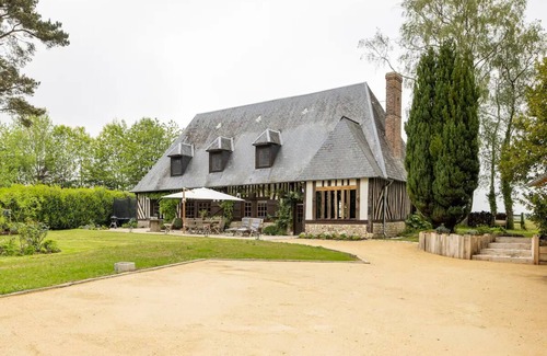 Berthouville Cottage | Ancien Pressoir au Cœur de la Campagne Normande