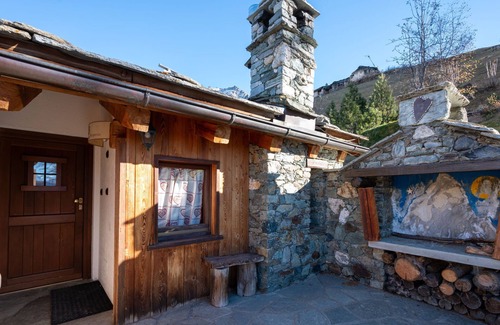 Valtournenche Apartment | Ancienne Bergerie Studio 3 by Interhome