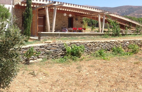 Ydrousa Cottage | Andros bioclimatic little house in a big land