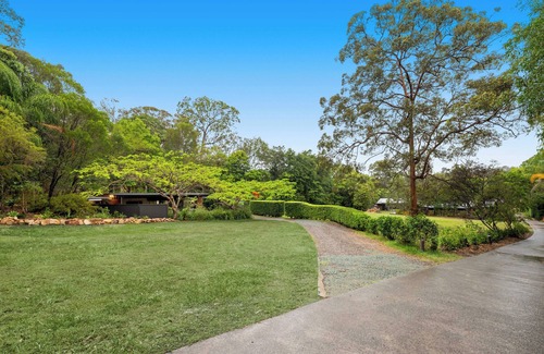 Warner Cottage | Anembo Country Cottages, close to sporting venues, restaurants, hospitals, shops
