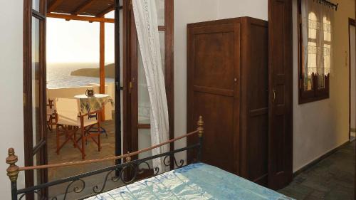 Delfini Apartment | Anemos and Almyra