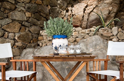 Houlakia Apartment | Anerousses Mykonian Traditional Houses