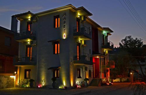 Perama Hotel | Anesis