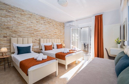 Leptokaria House | Angela Rooms