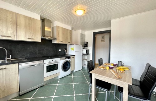 Forges-les-Bains Apartment | Angèle : Nice apartment 300 meters from the Bains les Bains thermal baths