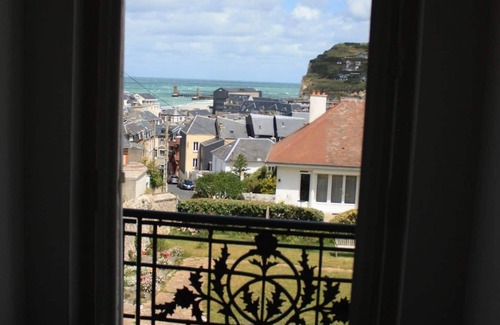 Fecamp House | Anglo-Norman villa, 200m from the beach, sea view, 200m from the port shops