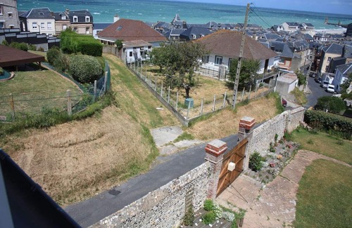 Fecamp House | Anglo-Norman villa, 200m from the beach, sea view, 200m from the port shops