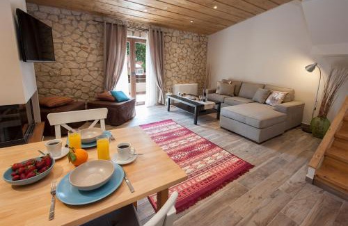 Perama Apartment | Anita Village