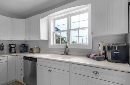 Villa Segunda House | Anne’s Island Girl 🌊 Gulf View Home w/Private Pool | Tiki Bar | Pet Friendly