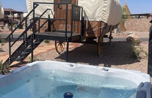 Virgin Cabin | Annie Oakley Wagon w/Hot Tub, 2QB and Outdoor Kitchen #37
