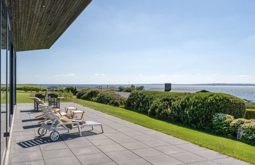 Skødshoved Strand House | "Anniina" - 200m from the sea by Interhome