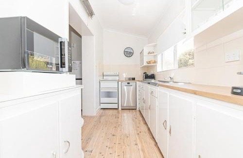 Orange House | Anson Cottage - 1900s CBD Home, Private & Practical
