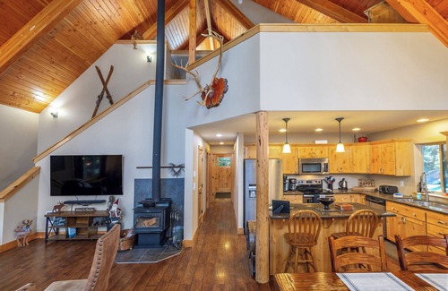 Packwood Cabin | `Antler Ridge` | 4 Bed, 2 Bath