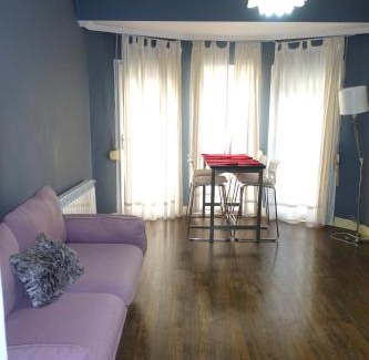 Ponferrada Apartment | Antolín Yellow Door