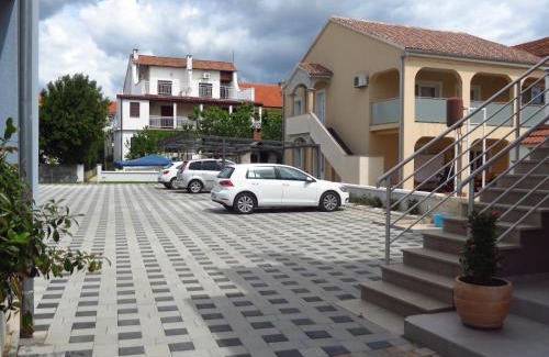 Biograd na Moru Apartment | Antonija Apartments with Pool