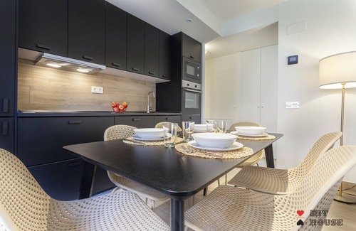 Atocha Apartment | Antonio Lopez VI apartment in Madrid