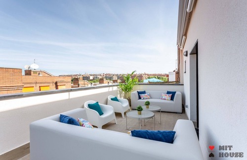 Atocha Apartment | Antonio Lopez XVII apartment in Madrid