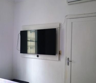 Guilhermina Apartment | Apê na Guilhermina, 6min da praia 2 dormitórios, escadas