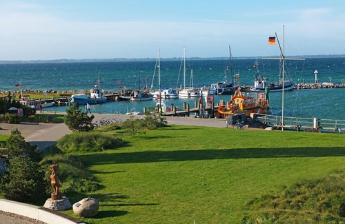 Insel Poel Apartment | Apt. Koralle - Dream apartment with harbor views!