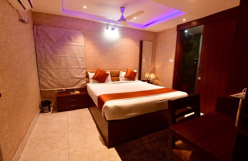 Sualkuchi Hotel | AP Homes