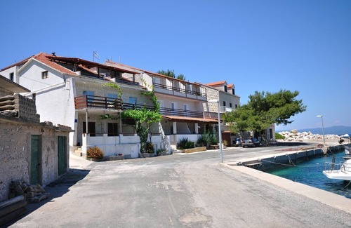 Zaklopatica Apartment | Apartments Ivka (53971-A1) - Zaklopatica - island Lastovo