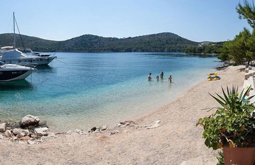 Zaklopatica Apartment | Apartments Ivka (53971-A3) - Zaklopatica - island Lastovo