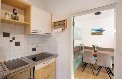 Caldaro Sulla Strada del Vino Apartment | Apartment 'Sonnblick Kaltern' with Mountain View, Wi-Fi and Air Conditioning