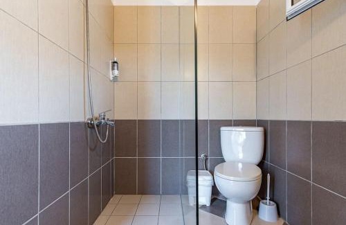 Himare Apartment | Apart 5 Pool, Views, Kitchen, Parking and more - Goro