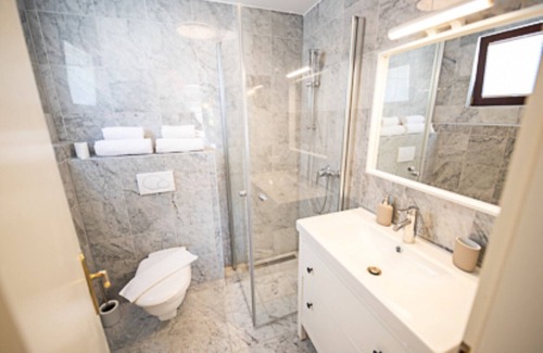 Krumpendorf am Woerther See Apartment | Apartment "Landhaus Idylle" 2 in Landhaus Gretl -